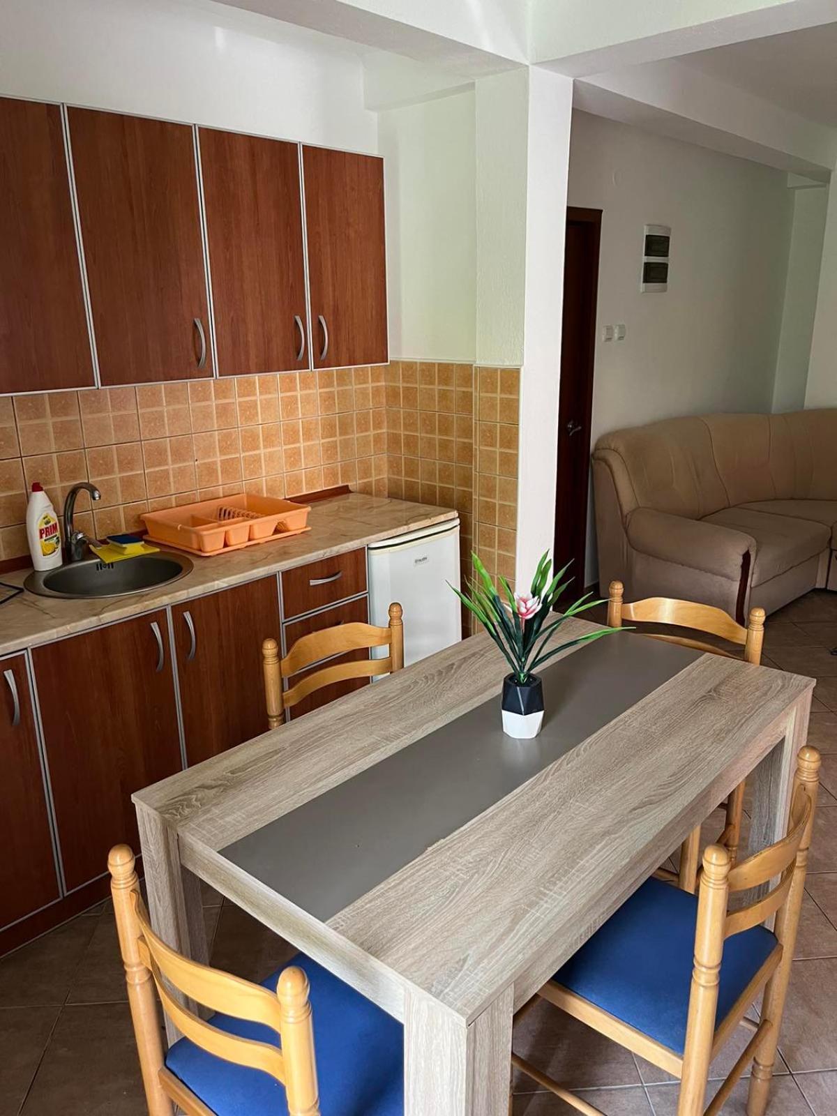 Pavle Apartmani Рисан Екстериор снимка